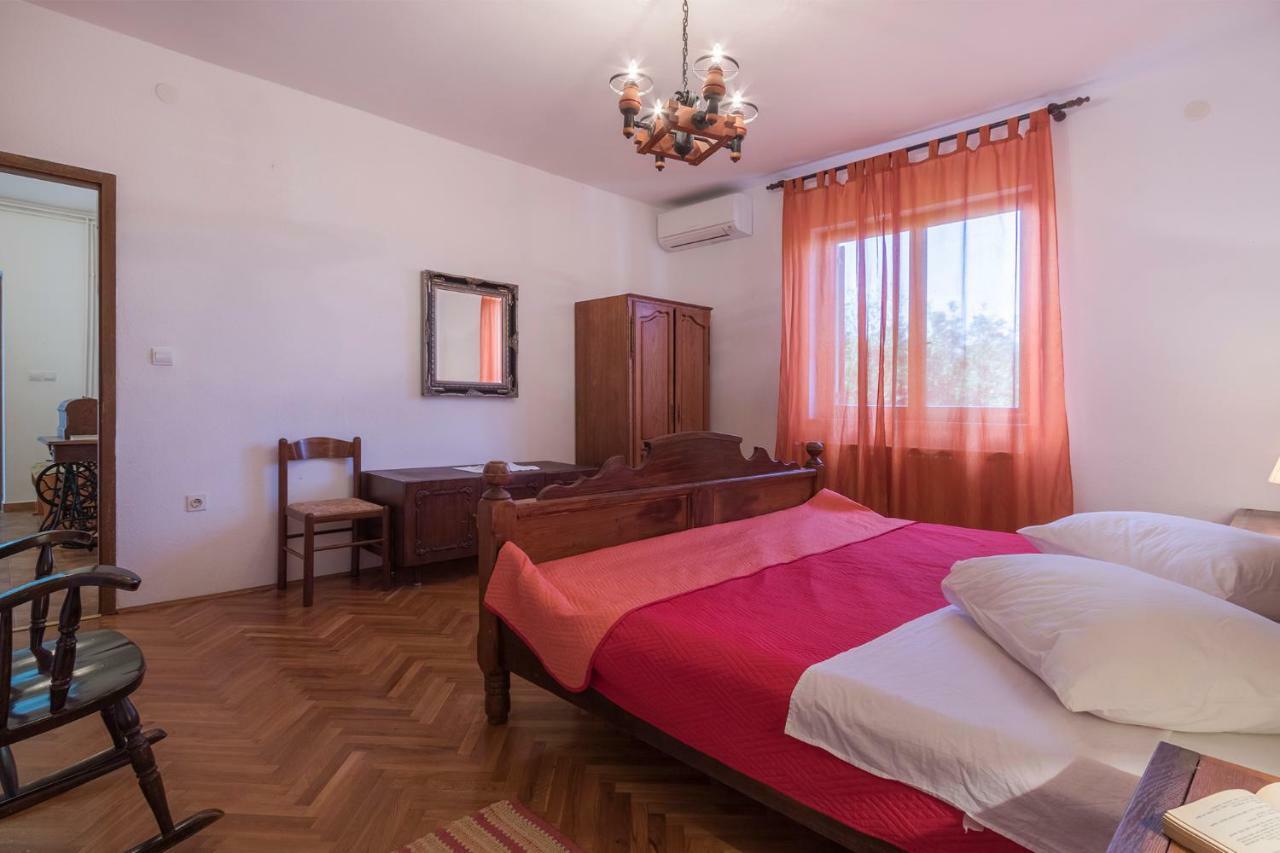 Vila Lokvanj Ližnjan Buitenkant foto