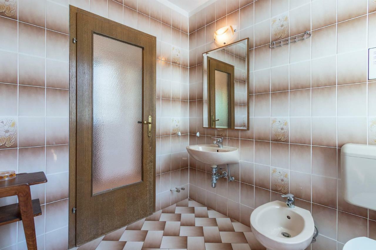 Vila Lokvanj Ližnjan Buitenkant foto