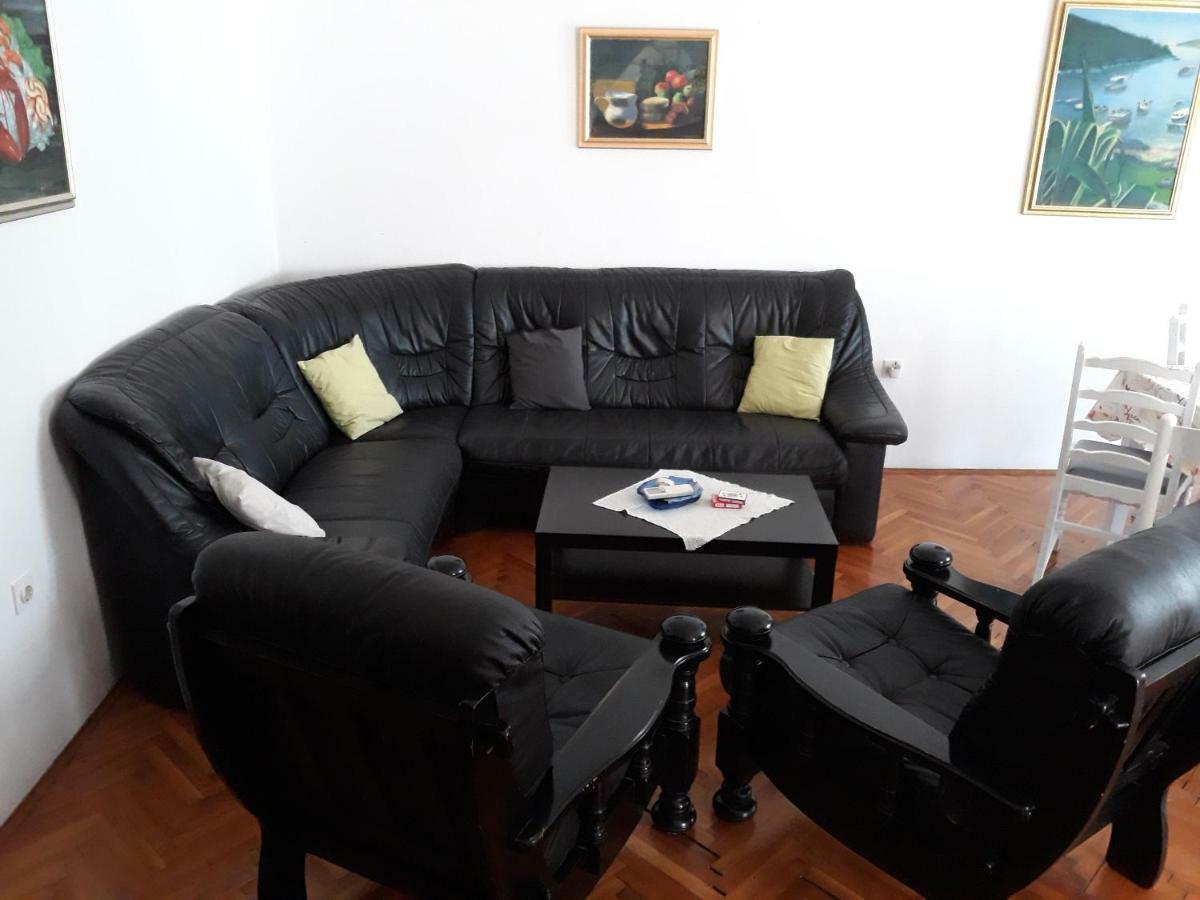 Vila Lokvanj Ližnjan Buitenkant foto